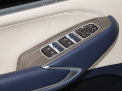 2023款 3.0T V6 汽油极享版