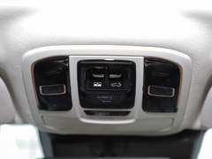 2023款 3.0T V6 汽油极享版