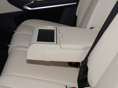 2023款 3.0T V6 汽油极享版