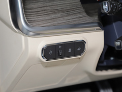 2023款 3.0T V6 汽油极享版