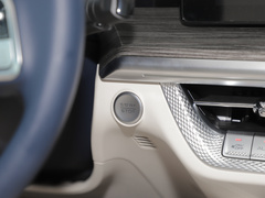 2023款 3.0T V6 汽油极享版