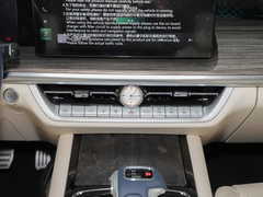 2023款 3.0T V6 汽油极享版