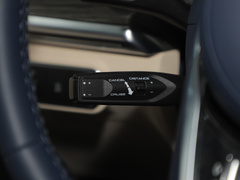 2023款 3.0T V6 汽油极享版