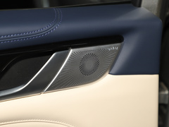 2023款 3.0T V6 汽油极境版