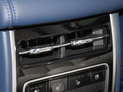 2023款 2.4T 柴油极享版