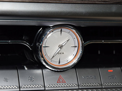 2023款 2.4T 柴油极享版