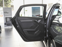 2023款 A3L Limousine 35 TFSI 时尚运动型