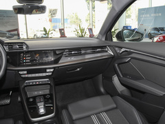 2023款 A3L Limousine 35 TFSI 时尚运动型