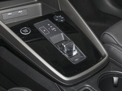 2023款 A3L Limousine 35 TFSI 时尚运动型