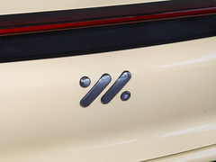 2023款 100kWh Pro四驱版