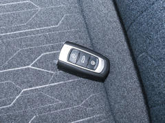 2023款 熊猫mini 200km 灵动熊