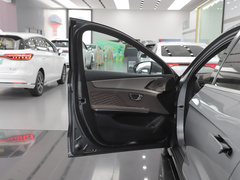 2023款 EV 冠军版 605KM前驱尊贵型