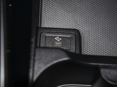 2024款 GLB 200 动感型