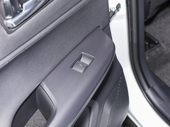 2023款 2.0L CVT两驱进取版