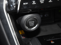 2023款 2.0L CVT两驱豪华版
