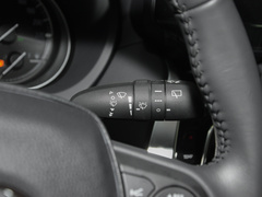 2023款 2.0L CVT两驱豪华版