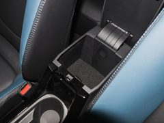 2023款 2.0L 精英版