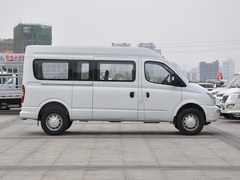 2023款 2.0T 手动经典傲运通短轴超低顶5/6座