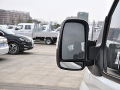 2023款 2.0T 手动经典傲运通短轴超低顶5/6座