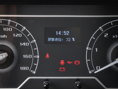 2023款 2.0T 手动经典傲运通短轴超低顶5/6座