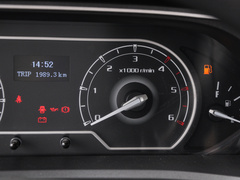 2023款 2.0T 手动经典傲运通短轴超低顶5/6座