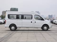 2023款 2.0T 手动经典傲运通短轴超低顶5/6座
