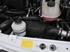 2023款 2.0T 手动经典傲运通短轴超低顶5/6座