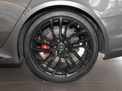 2022款 RS4 Avant 黑曜版