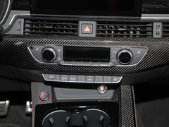 2022款 RS4 Avant 黑曜版