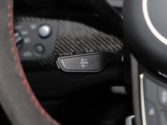2022款 RS4 Avant 黑曜版