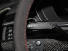 2022款 RS4 Avant 黑曜版