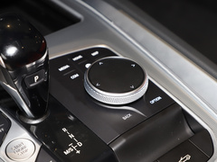 2023款 sDrive 25i M运动曜夜套装