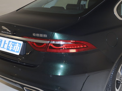 2023款 XFL 2.0T P200 两驱精英豪华版