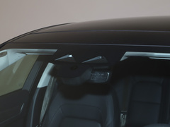 2023款 XFL 2.0T P200 两驱精英豪华版