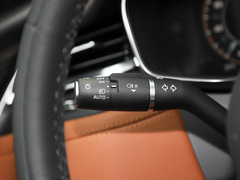 2023款 XFL 2.0T P250 两驱精英运动版