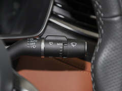 2023款 XFL 2.0T P250 两驱精英运动版