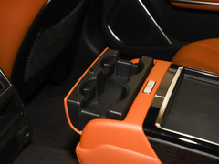 2023款 XFL 2.0T P250 两驱精英运动版