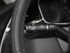 2023款 XFL 2.0T P250 两驱尊享豪华版