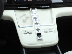 2023款 1.5L Hi4 105 四驱智能旗舰版