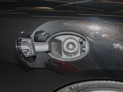 2023款 4.0T 标准型