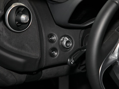 2023款 4.0T 标准型