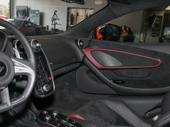 2023款 4.0T 标准型