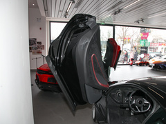 2023款 4.0T 标准型