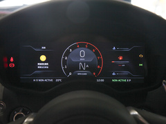 2023款 4.0T 标准型