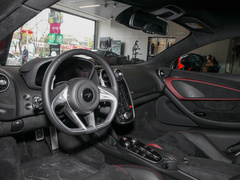 2023款 4.0T 标准型