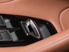 2023款 4.0T 标准型