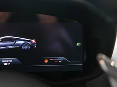 2023款 4.0T 标准型