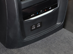 2023款 eDrive 40 L 曜夜运动套装