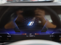 2023款 eDrive 40 L 曜夜运动套装