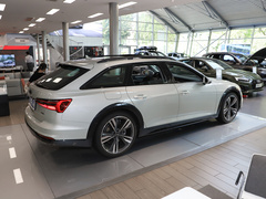 2023款 allroad quattro 55 TFSI 大探险家版